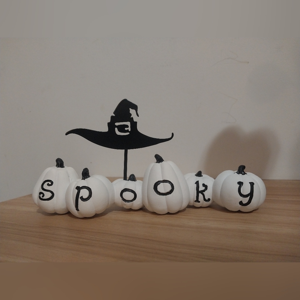 White pumpkin decor